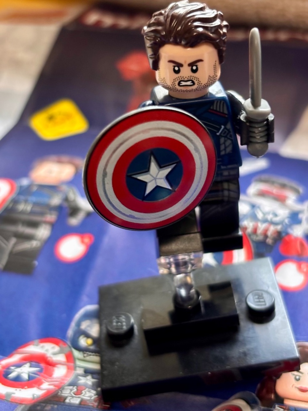 LEGO MARVEL Series 1 "Winter Soldier" colmar-4 with stand, pamphlet & accessorie